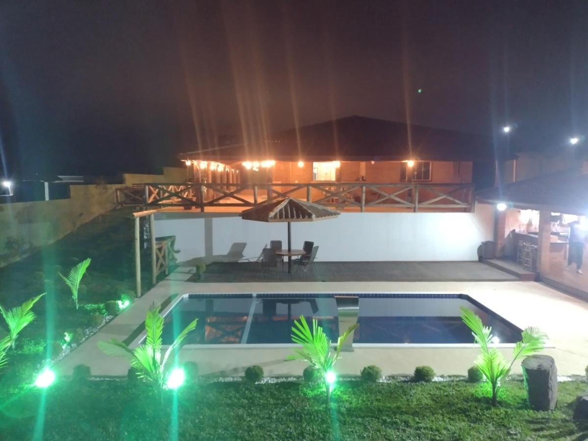Chacara Alto Padrao Em Igarata Villa Buitenkant foto